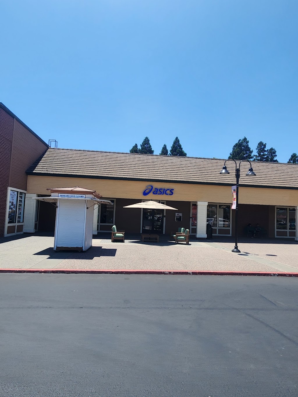 ASICS Outlet | 321 Nut Tree Rd #236, Vacaville, CA 95687 | Phone: (707) 447-7690