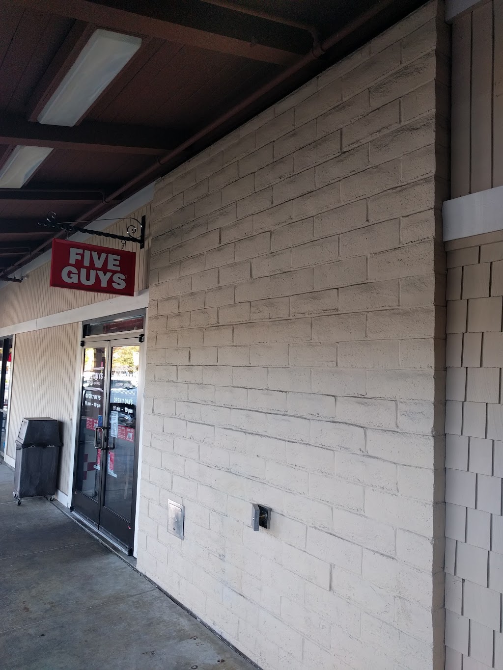 Five Guys | 190 Alamo Plaza, Alamo, CA 94507 | Phone: (925) 362-3375