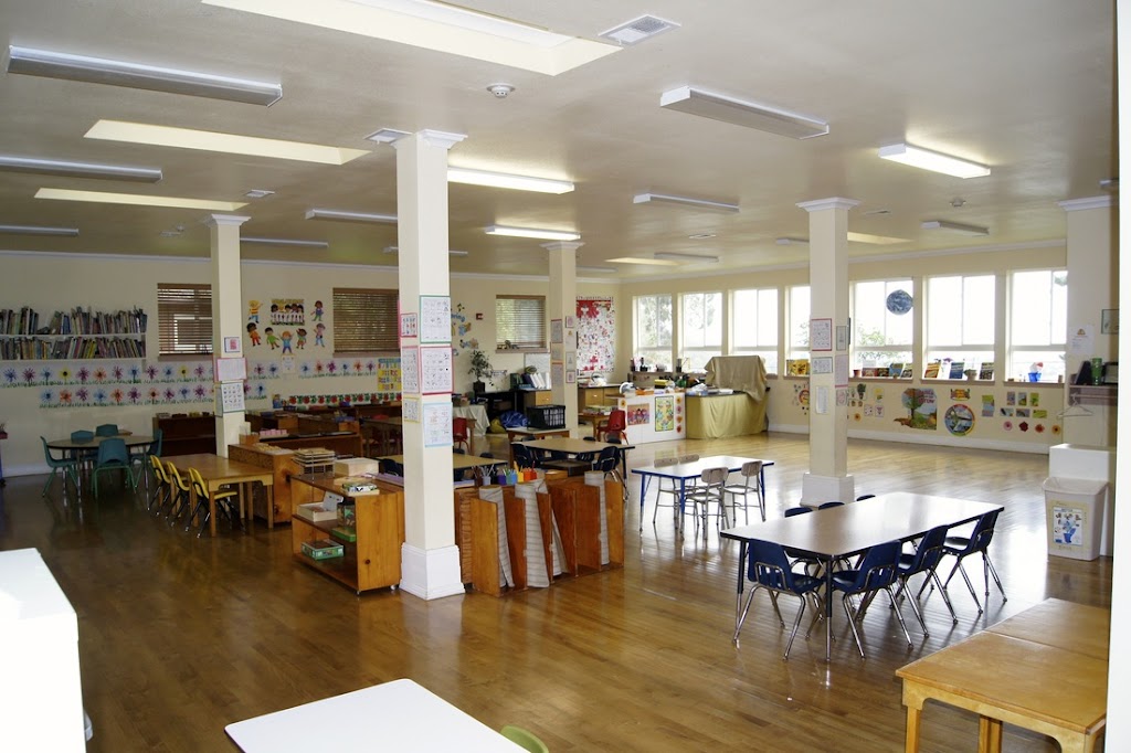 Montessori School of Linda Mar, Inc. | 1666 Higgins Way, Pacifica, CA 94044 | Phone: (650) 355-7272