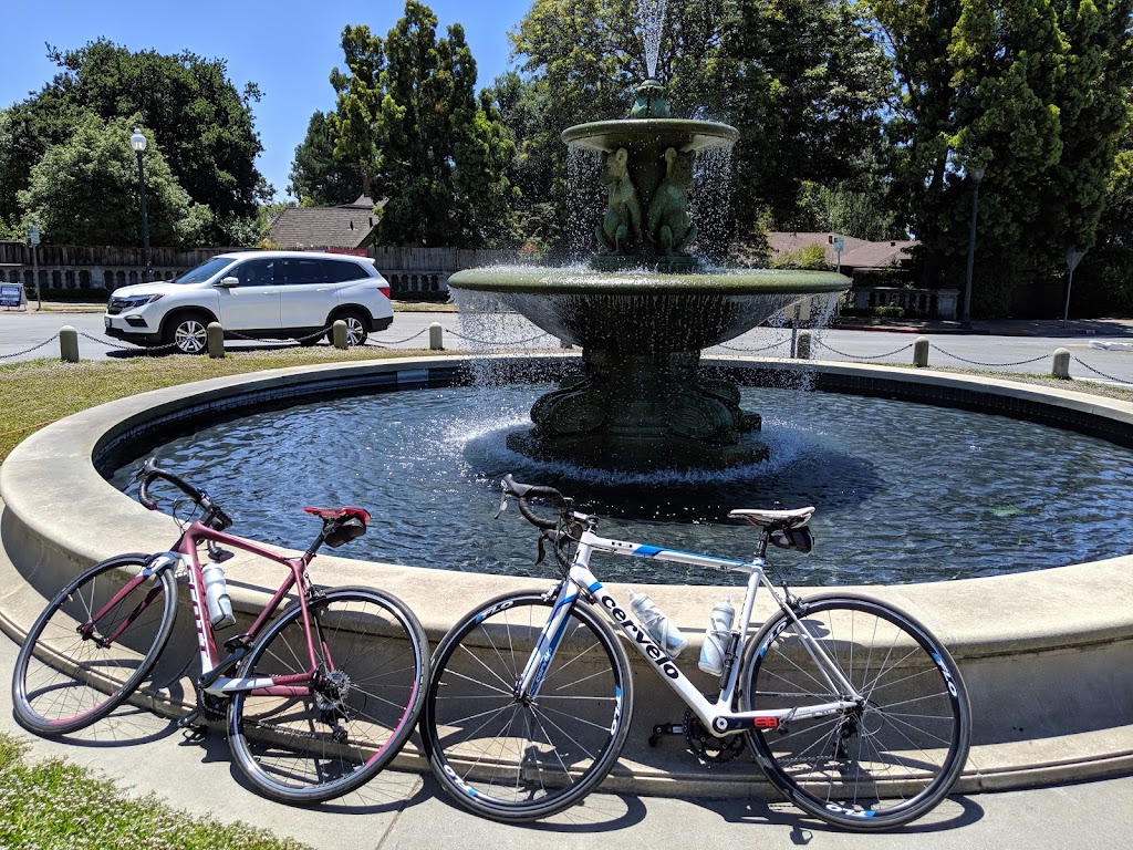 The Fountain at The Circle | 1 The Circle, Berkeley, CA 94707 | Phone: (510) 982-9738