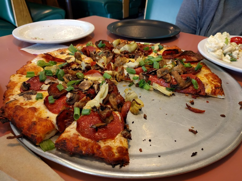 Round Table Pizza | 3336 N Texas St, Fairfield, CA 94533 | Phone: (707) 426-6202