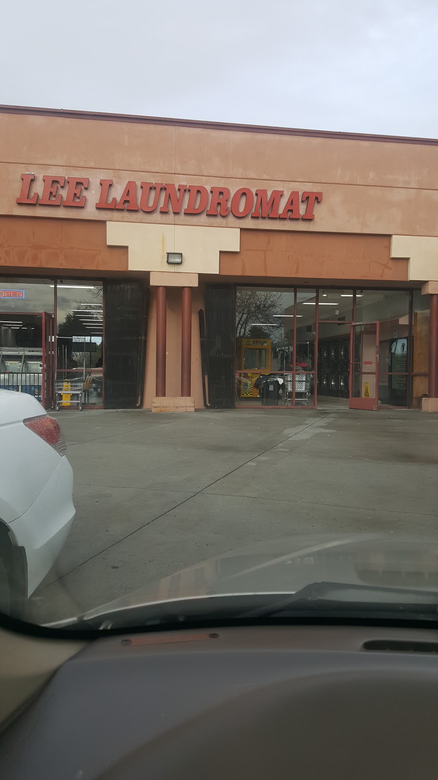 Lee Laundromat | 3161 Senter Rd UNIT D, San Jose, CA 95111 | Phone: (408) 281-8151