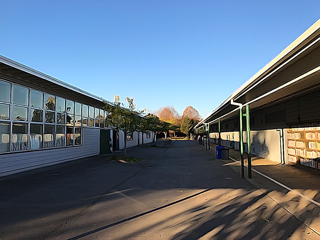 Lynwood Elementary School | 1320 Lynwood Dr, Novato, CA 94947 | Phone: (415) 897-4161