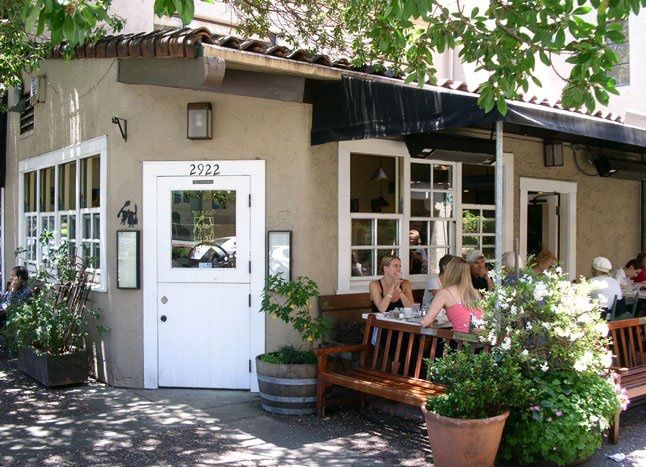 Rick & Anns Restaurant | 2922 Domingo Ave, Berkeley, CA 94705 | Phone: (510) 649-8538