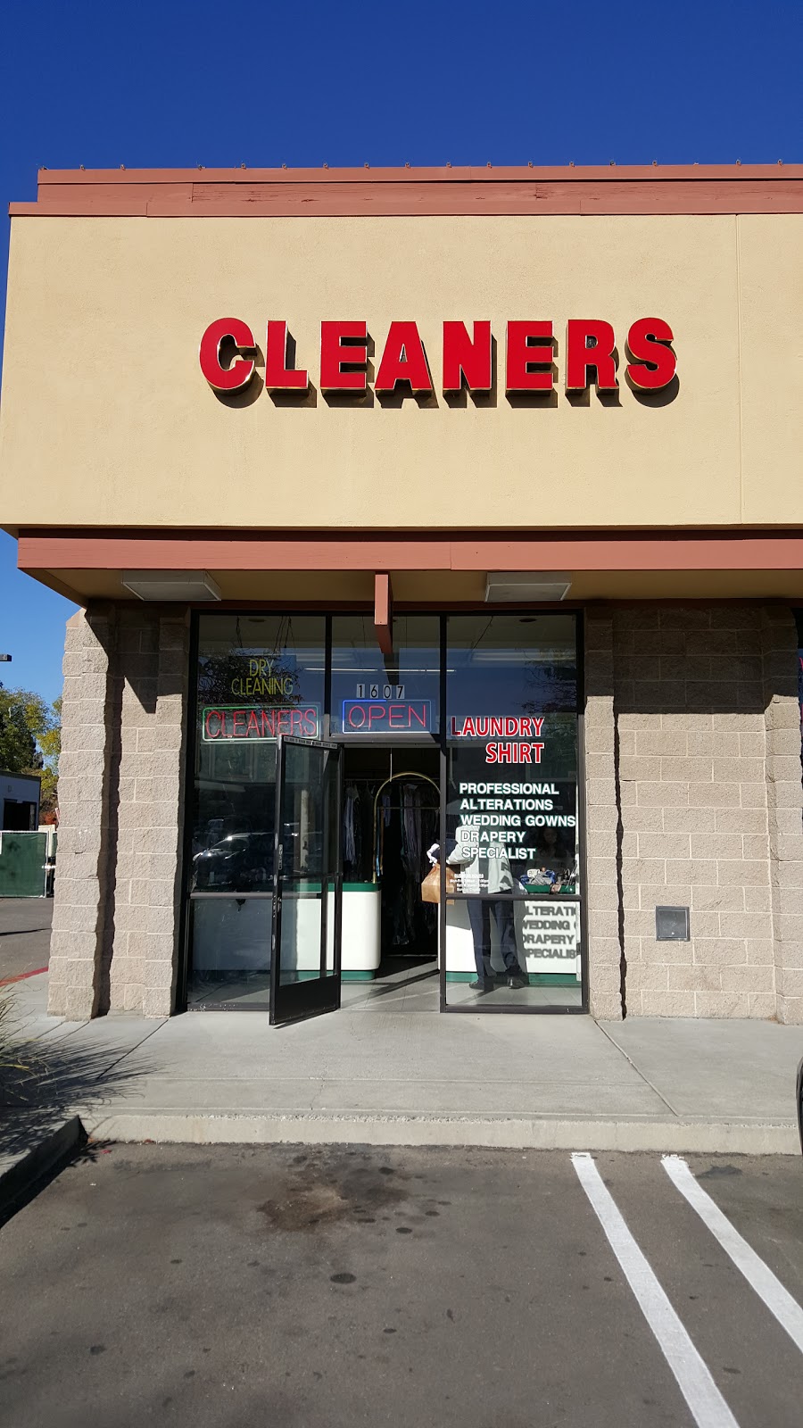 Mees Cleaners | 1607 Hollenbeck Ave, Sunnyvale, CA 94087 | Phone: (408) 737-7614