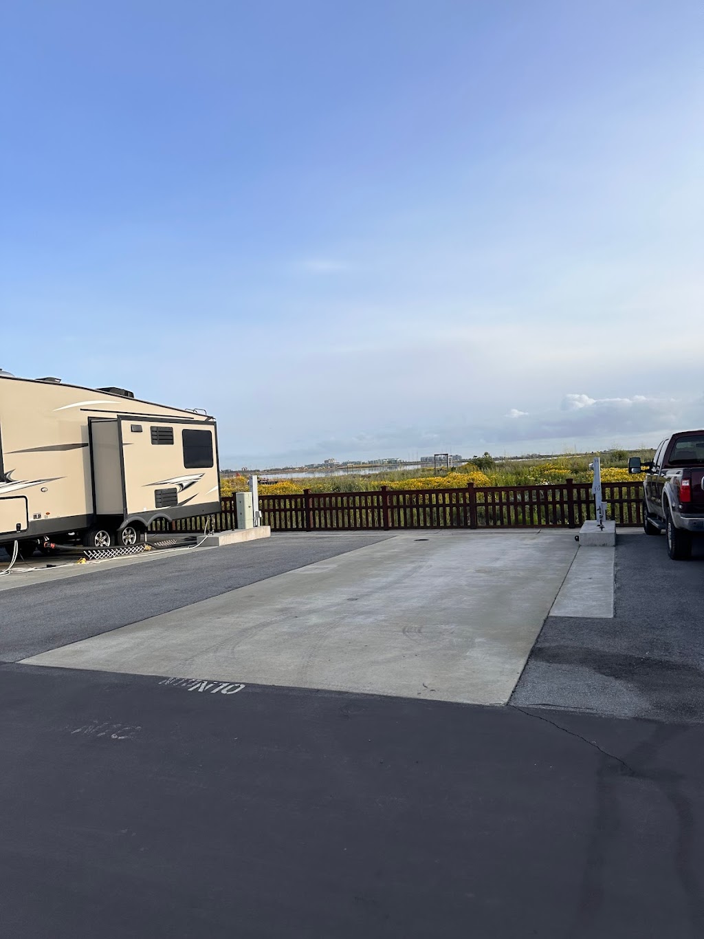 Trailer Villa | 3401 E Bayshore Rd, Redwood City, CA 94063 | Phone: (650) 366-7880