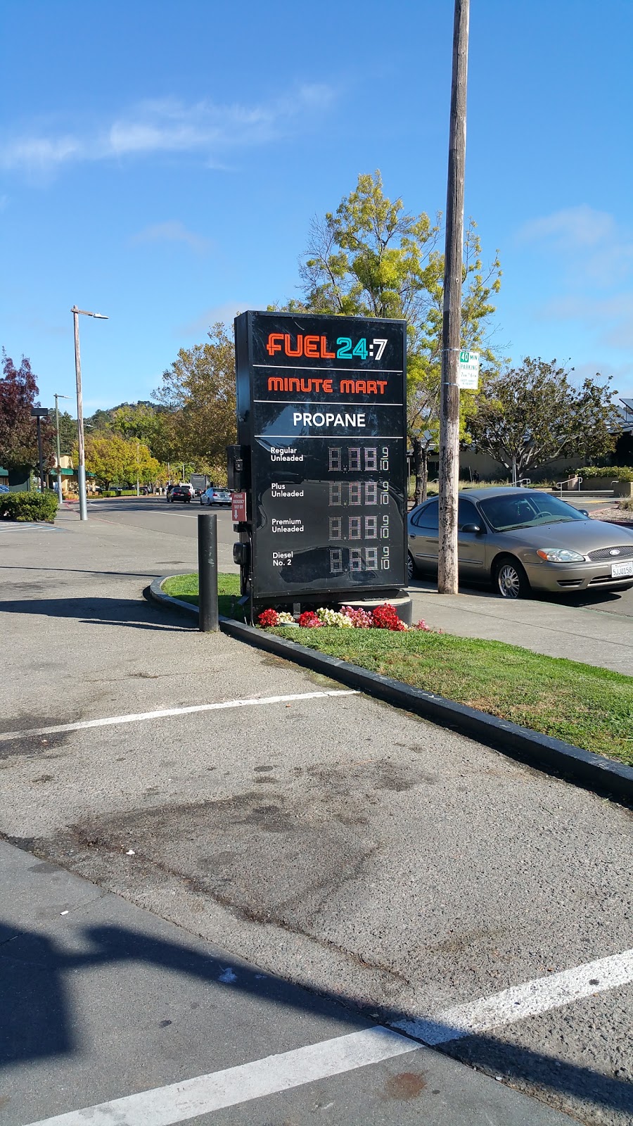 Fuel 24:7 - Woodlands | 1 Kent Ave, Kentfield, CA 94904 | Phone: (415) 454-6590