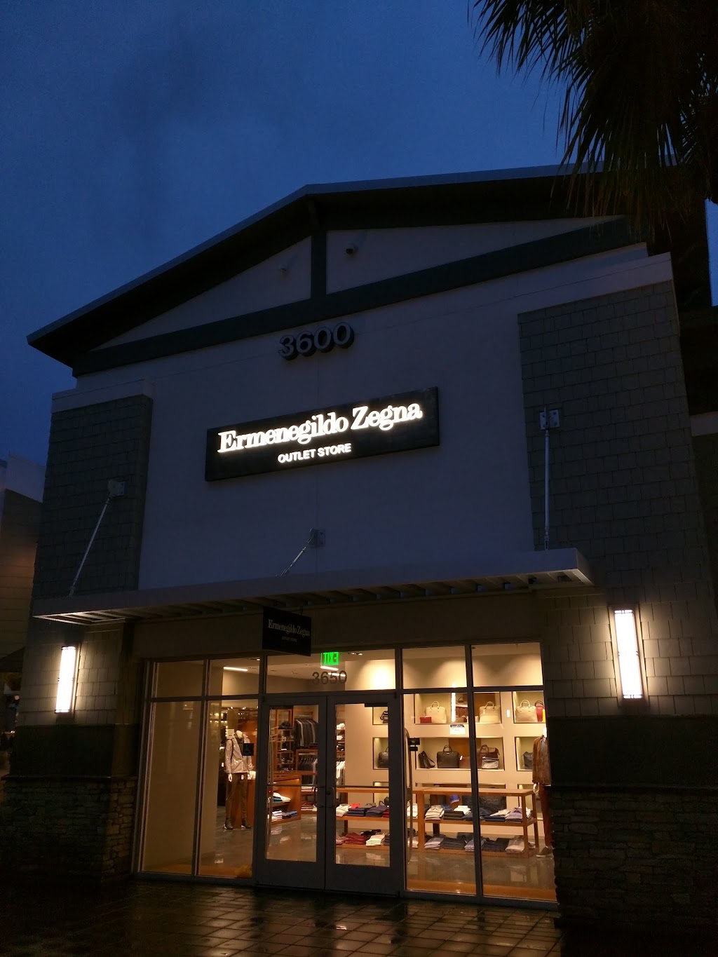 Zegna Outlet | 3650 Livermore Outlets Dr, Livermore, CA 94551 | Phone: (925) 606-1201