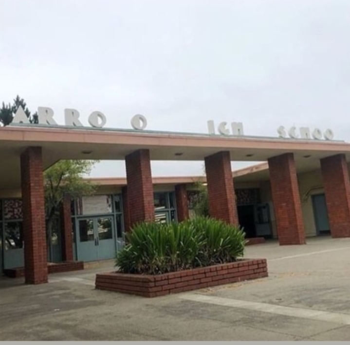 Arroyo High School | 15701 Lorenzo Ave, San Lorenzo, CA 94580 | Phone: (510) 317-4000