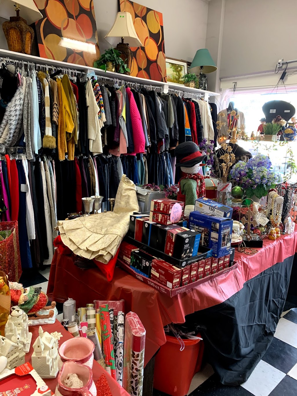 San Miguel Thrift Store | 3573 Main St, Oakley, CA 94561 | Phone: (916) 670-4920