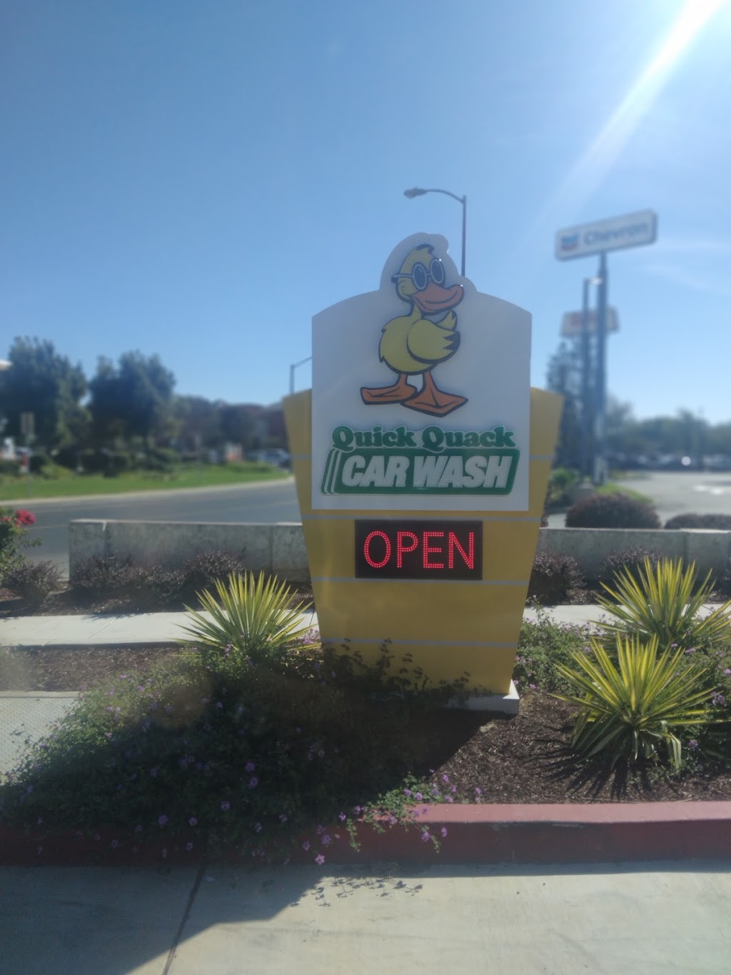 Quick Quack Car Wash | 1471 Holiday Ln, Fairfield, CA 94534 | Phone: (707) 344-9375