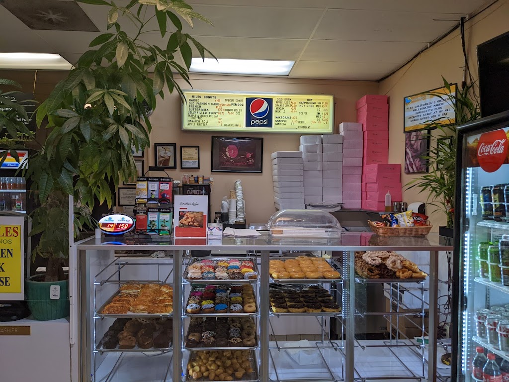 Niles Donuts | 38003 Mission Blvd ste a, Fremont, CA 94536 | Phone: (510) 795-6463
