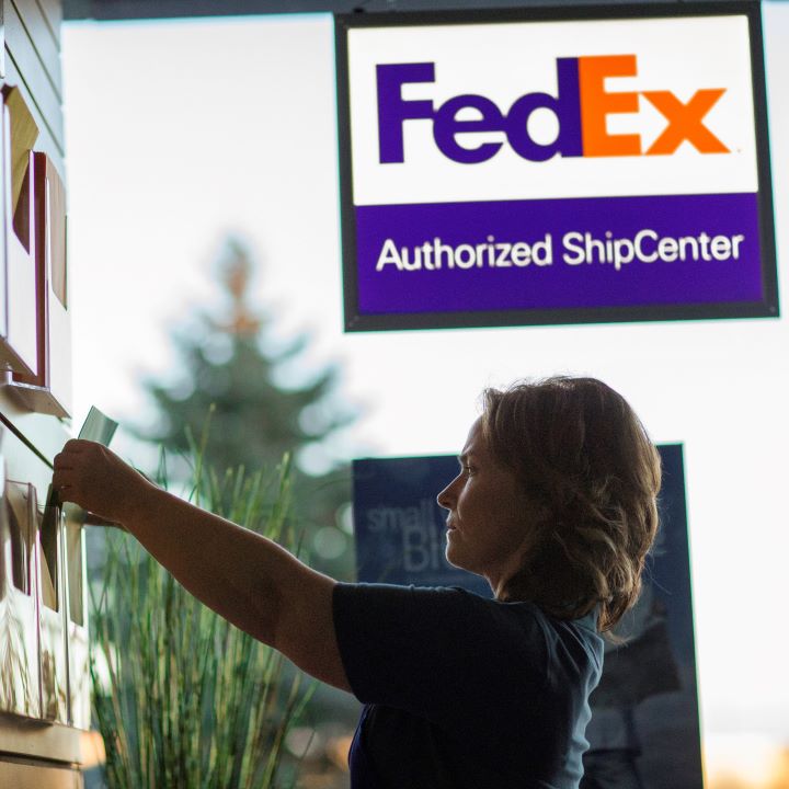 FedEx Authorized ShipCenter | 3494 Camino Tassajara, Danville, CA 94506 | Phone: (925) 964-9346
