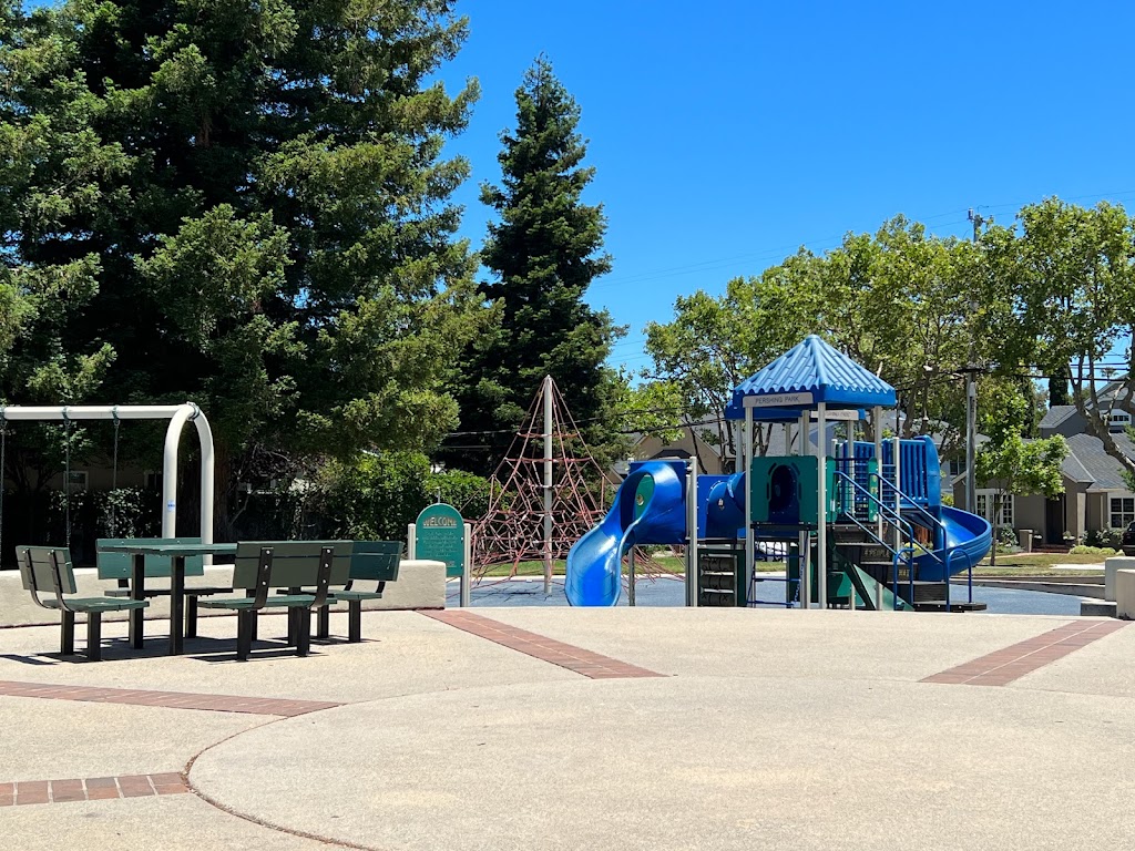 Pershing Park | HMF2+FQP, 138 Crescent Ave, Burlingame, CA 94010 | Phone: (650) 558-7300