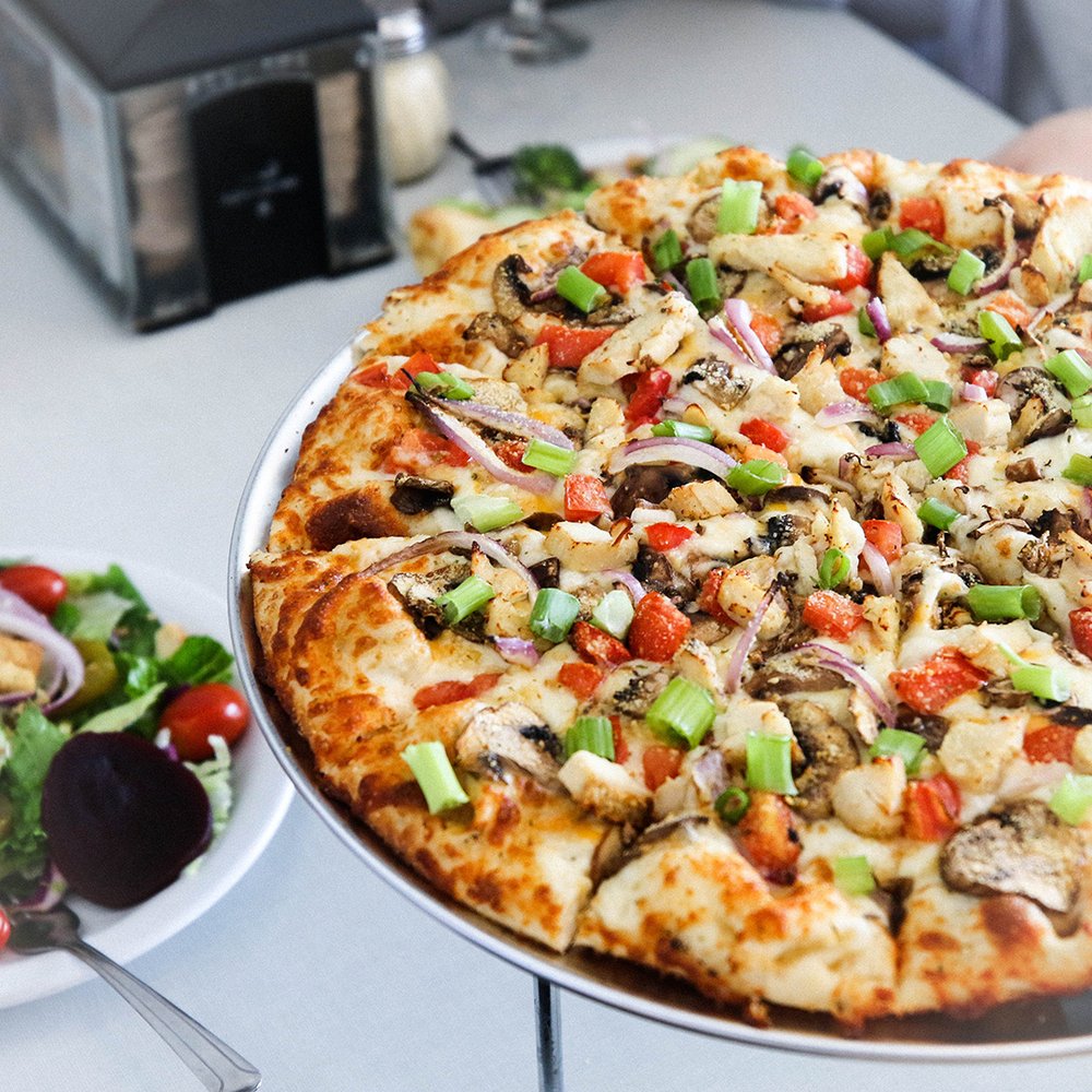 Round Table Pizza | 140 Browns Valley Pkwy, Vacaville, CA 95688 | Phone: (707) 451-7224