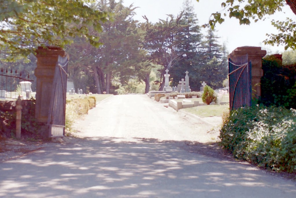 St Johns Cemetery | 910 Oregon Ave, San Mateo, CA 94402 | Phone: (650) 375-0587