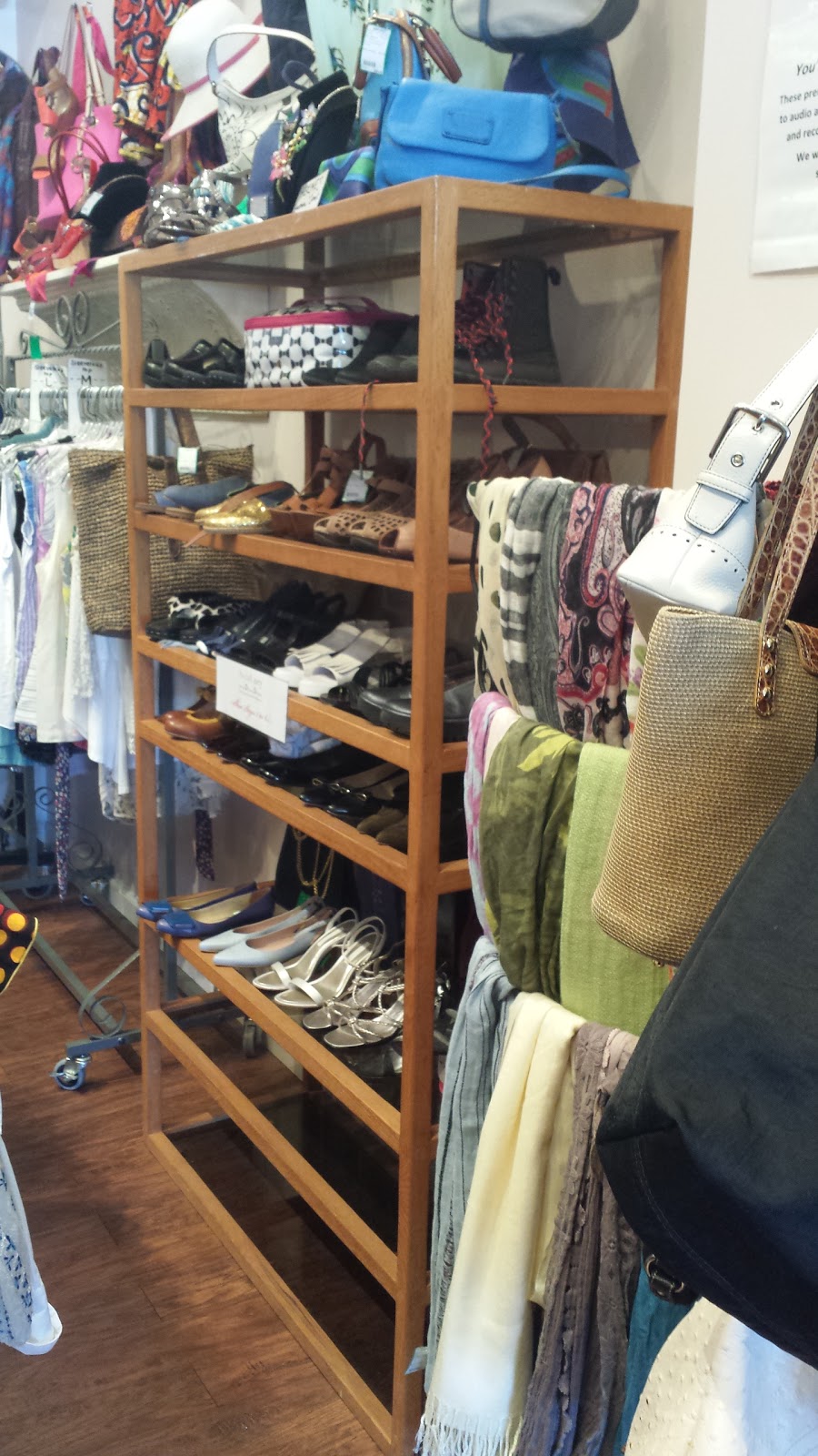 Sola Lucy Consignment | 2220 Mountain Blvd, Oakland, CA 94611 | Phone: (510) 531-8611
