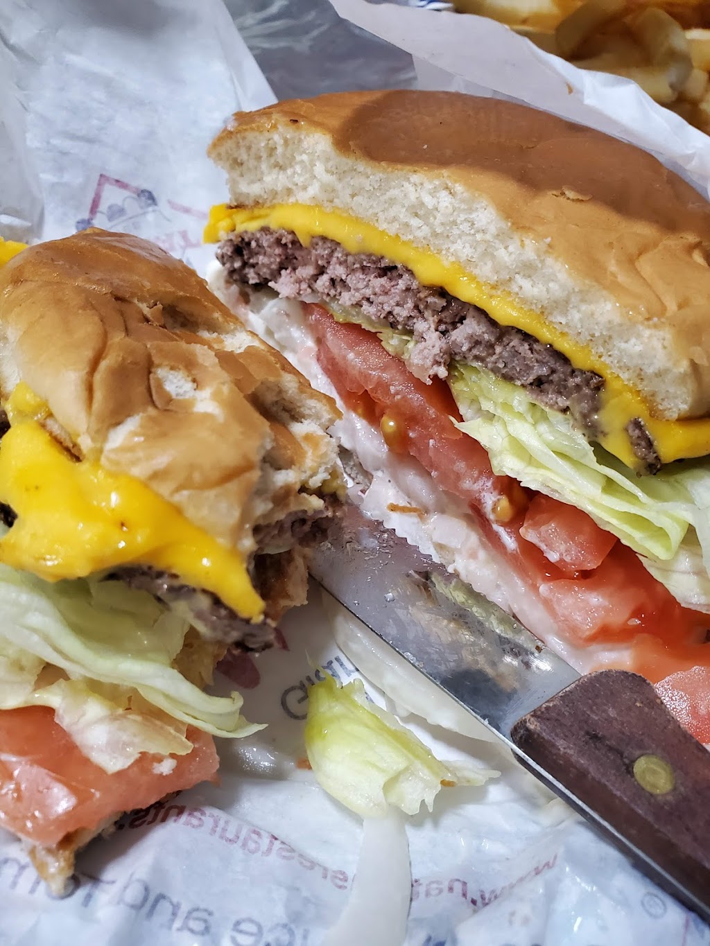 Nations Giant Hamburgers & Great Pies | 2525 Sonoma Blvd, Vallejo, CA 94590 | Phone: (707) 554-8888