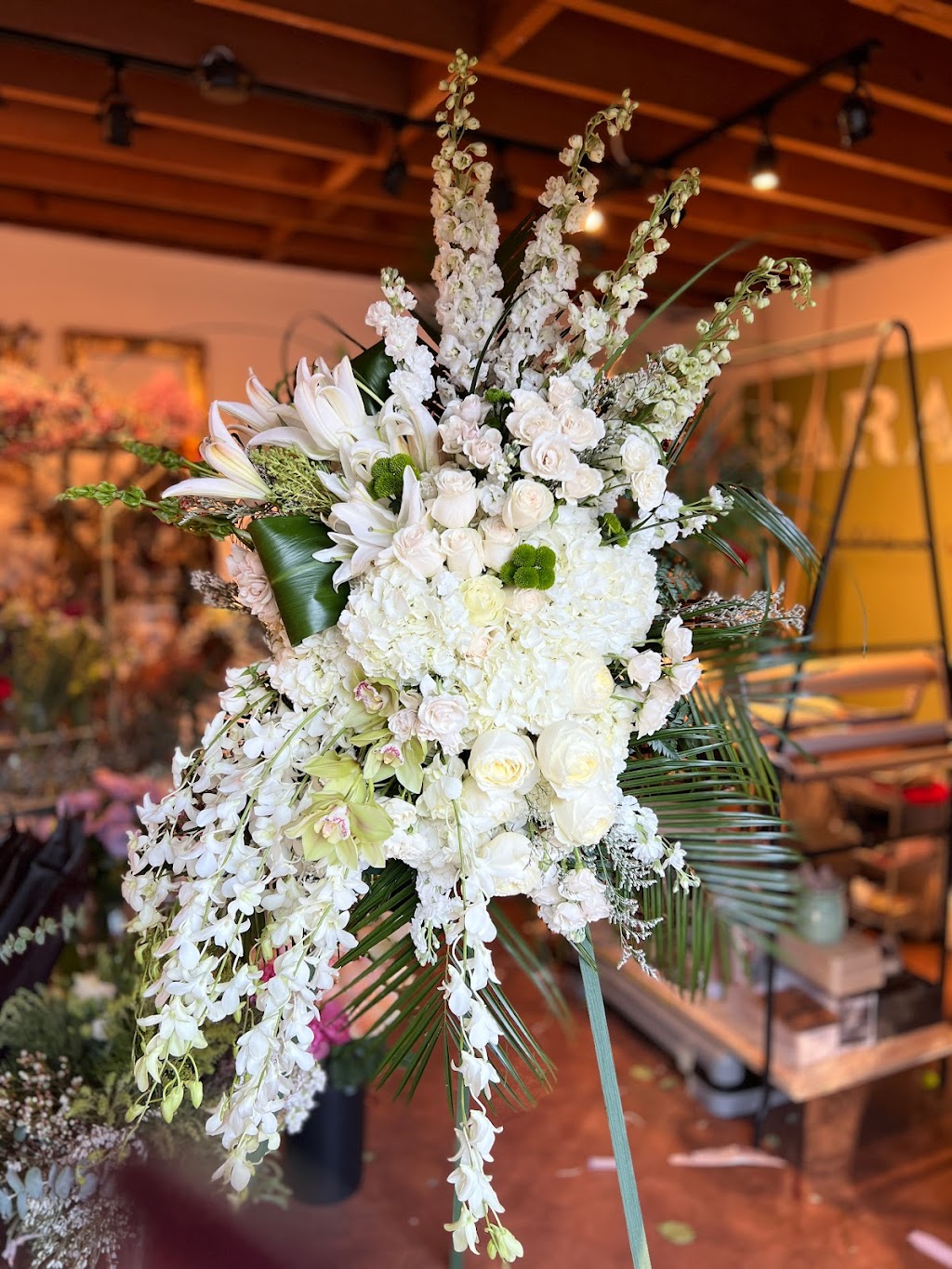 SaraBella flower shoppe | 99 Brookwood Rd Suite 2A, Orinda, CA 94563 | Phone: (925) 658-8884