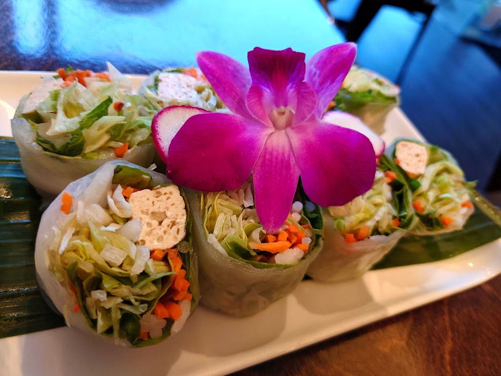 One Waan Thai | 2922 Diamond St, San Francisco, CA 94131 | Phone: (415) 586-6742