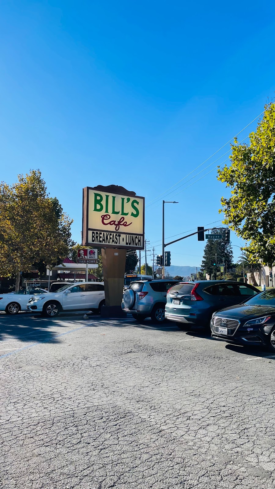 Bills Cafe - Bascom | 302 N Bascom Ave, San Jose, CA 95128 | Phone: (408) 287-2455