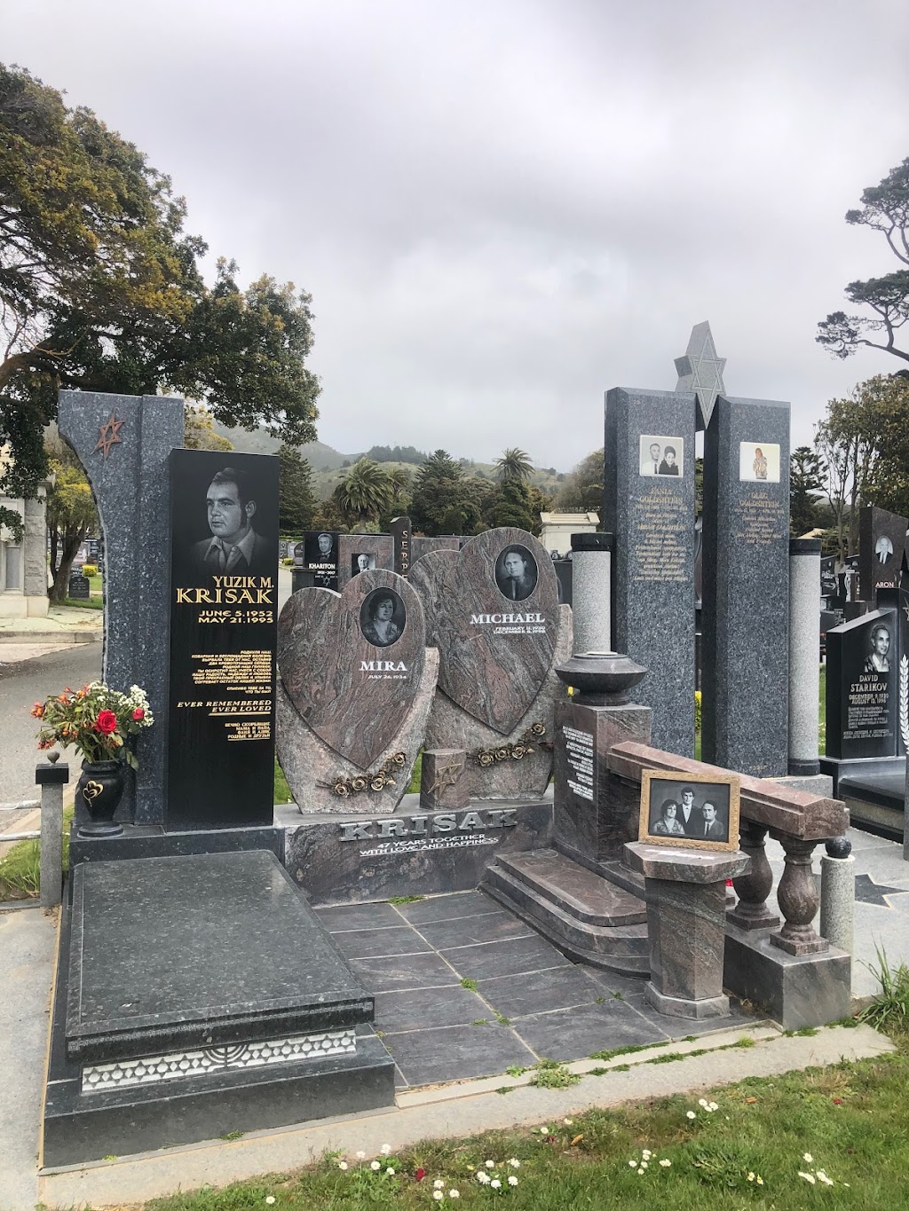 Wyatt Earp gravesite | 1301 El Camino Real, Colma, CA 94014 | Phone: (650) 755-4700