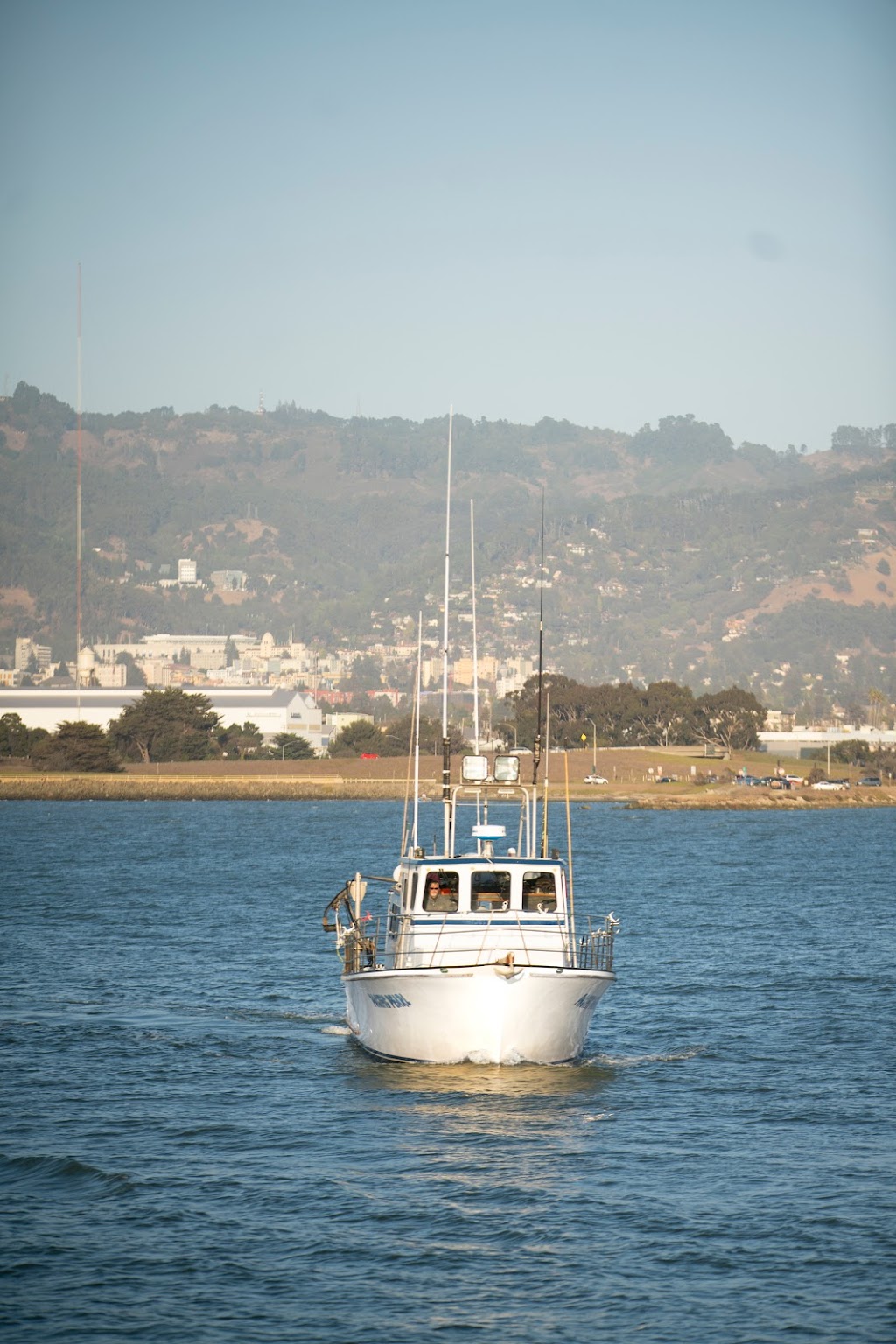 Pacific Pearl Charters | 3310 Powell St, Emeryville, CA 94608 | Phone: (510) 652-3403