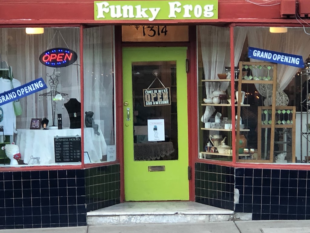 Teresa Molinars Funky Frog Boutique | 1314 Pomona St, Crockett, CA 94525 | Phone: (707) 479-2427