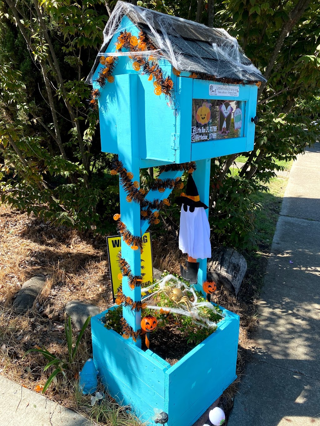 Little Free Library #117889 | 1529 Empire St, Fairfield, CA 94533 | Phone: (707) 219-6228