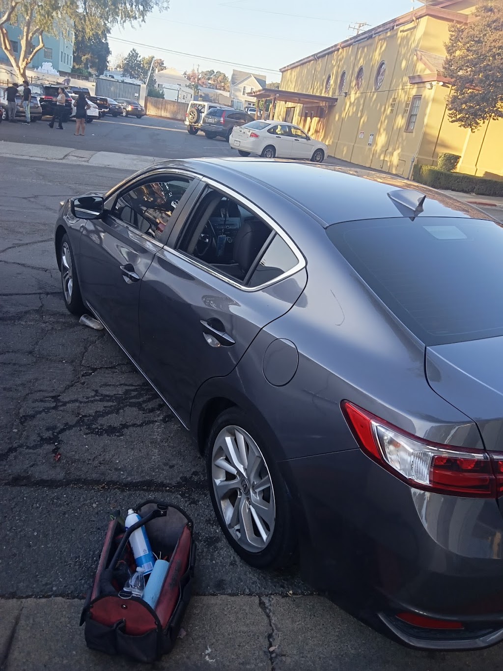 Best & Fast Auto Glass Vallejo | 174 Lain Dr, Vallejo, CA 94591 | Phone: (510) 575-7066