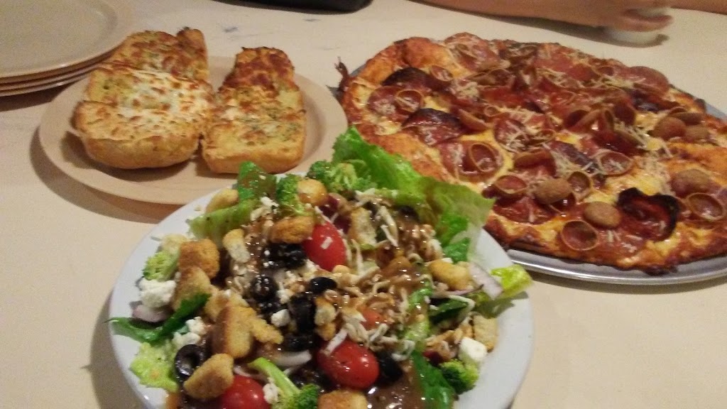 Round Table Pizza | 4098 East Ave, Livermore, CA 94550 | Phone: (925) 443-2700