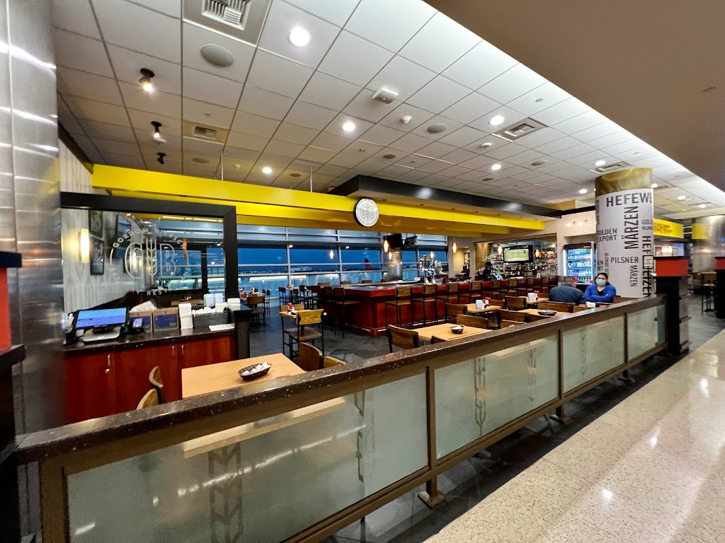 Gordon Biersch Brewery Restaurant | 1701 Airport Blvd, San Jose, CA 95110 | Phone: (408) 652-7432