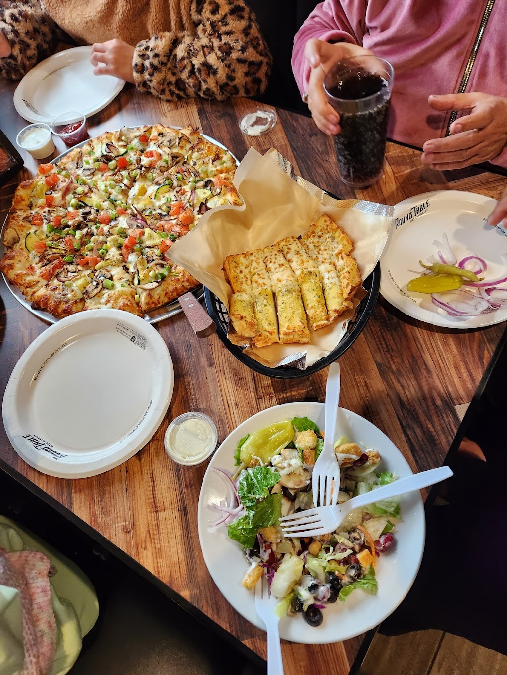 Round Table Pizza | 15960 Hesperian Blvd, San Lorenzo, CA 94580 | Phone: (510) 278-6311