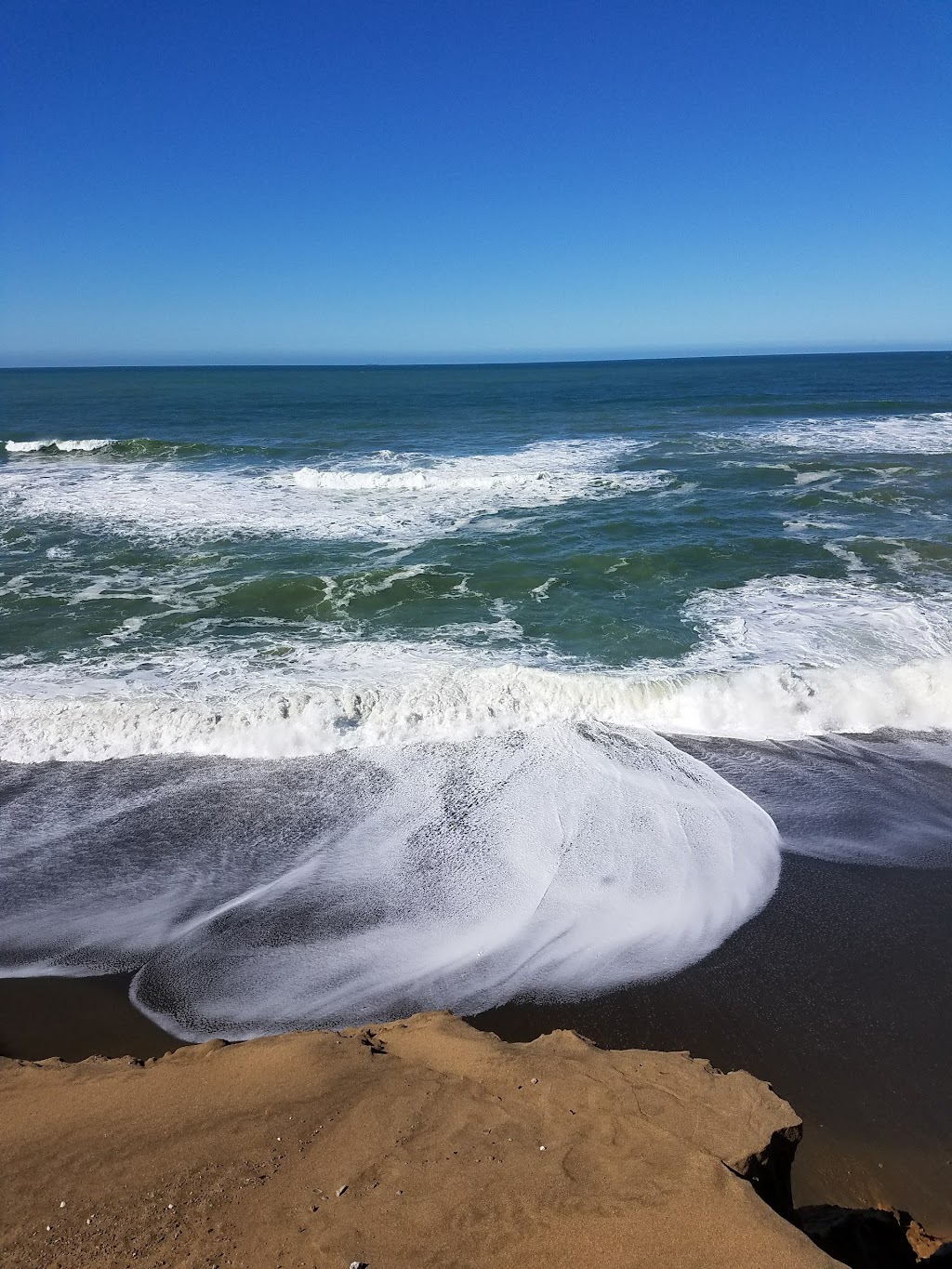 Tons of Bubbles Laundromat | 440 Manor Plaza, Pacifica, CA 94044 | Phone: (925) 822-7882