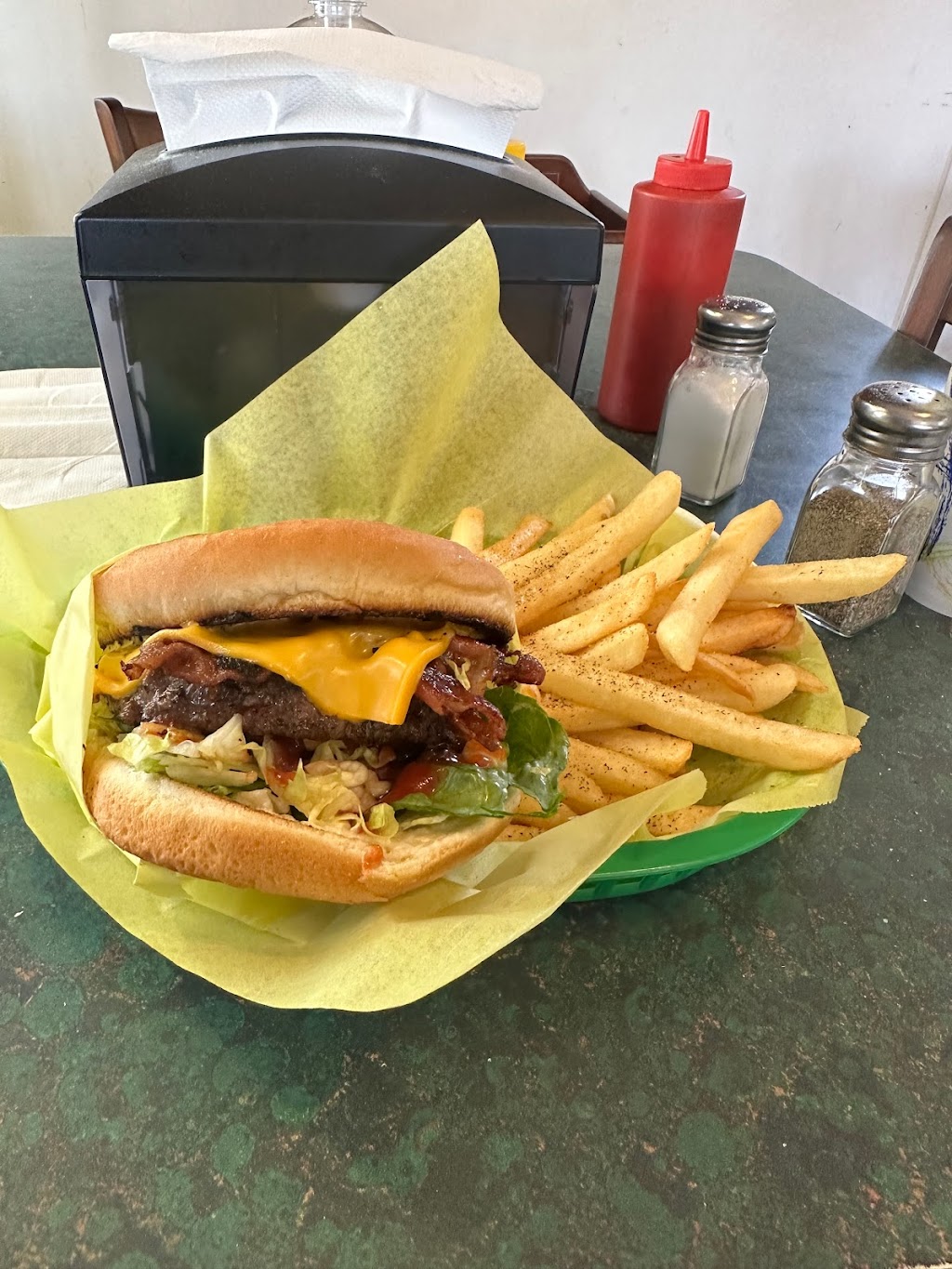 Great American Hamburger | 35 E Richmond Ave., Richmond, CA 94801 | Phone: (510) 233-2223