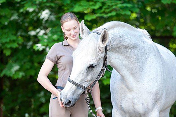 Isola Riding Academy | 3639 Alpine Rd, Portola Valley, CA 94028 | Phone: (650) 332-4886