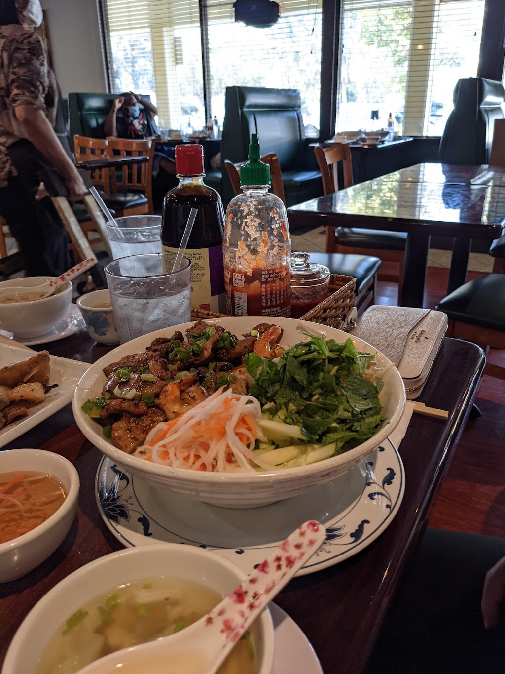 My Tho Vietnamese Restaurant | 39127 Cedar Blvd, Newark, CA 94560 | Phone: (510) 794-5932