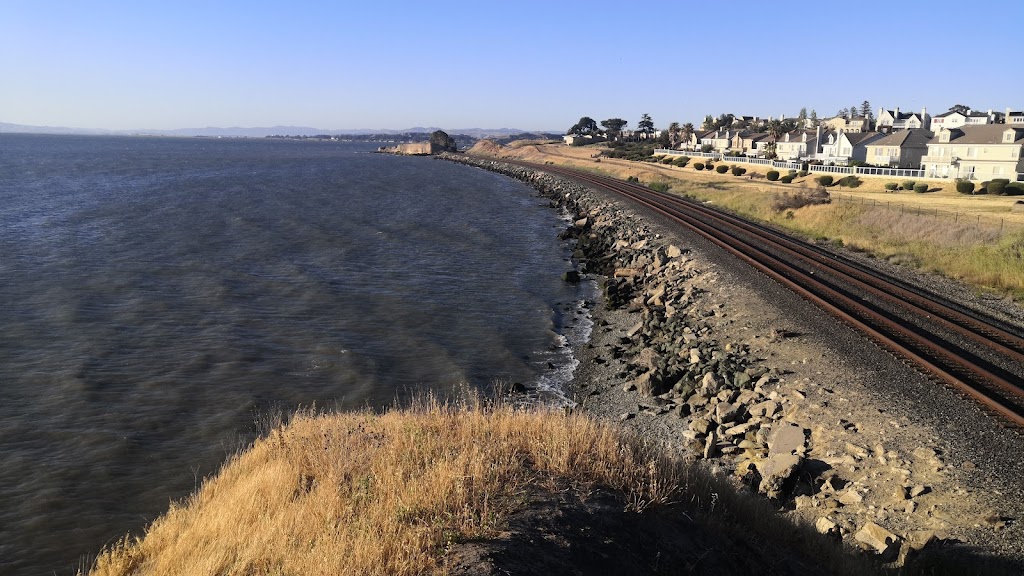 Shoreline Park Area Picnic | 1000 Tug Boat Ln, Hercules, CA 94547 | Phone: (510) 799-8291