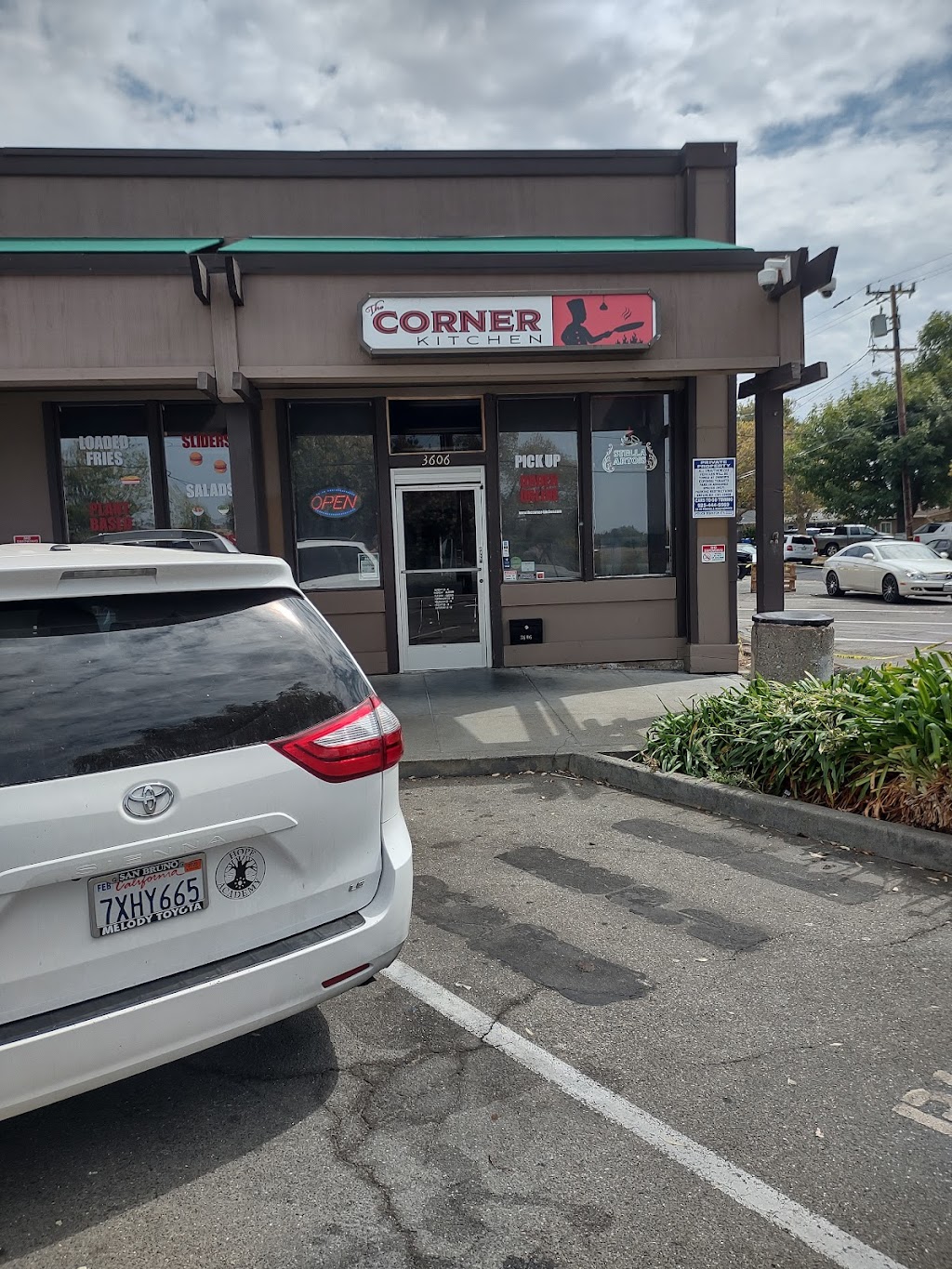 The Corner Kitchen | 3606 Willow Pass Rd, Concord, CA 94519 | Phone: (925) 822-3303