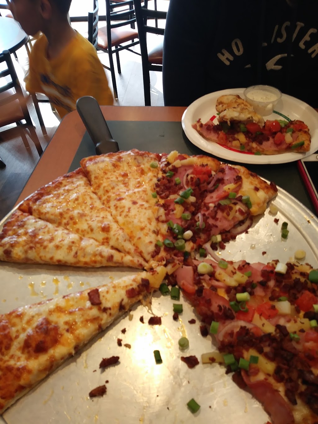 Round Table Pizza | 5055 Main St #106, American Canyon, CA 94503 | Phone: (707) 554-2255