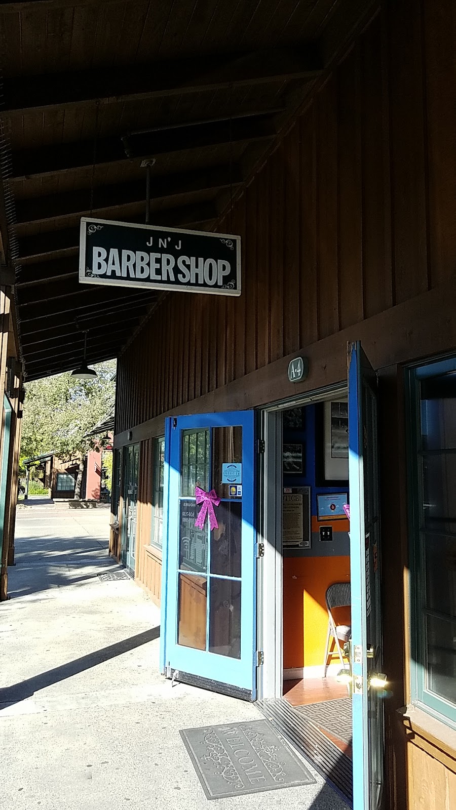 J&J Barbershop | 3431 Broadway, American Canyon, CA 94503 | Phone: (707) 645-0521
