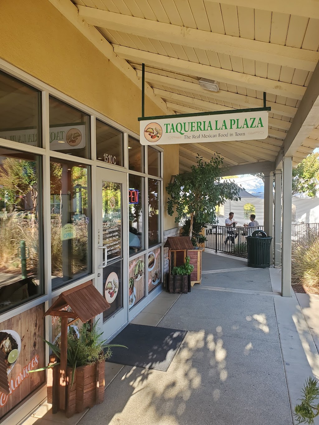 Taqueria La Plaza | 1510 Palos Verdes Mall, Walnut Creek, CA 94597 | Phone: (925) 476-5330