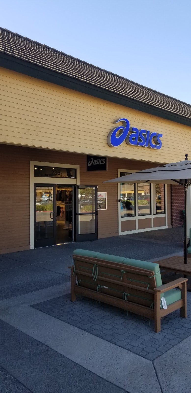 ASICS Outlet | 321 Nut Tree Rd #236, Vacaville, CA 95687 | Phone: (707) 447-7690