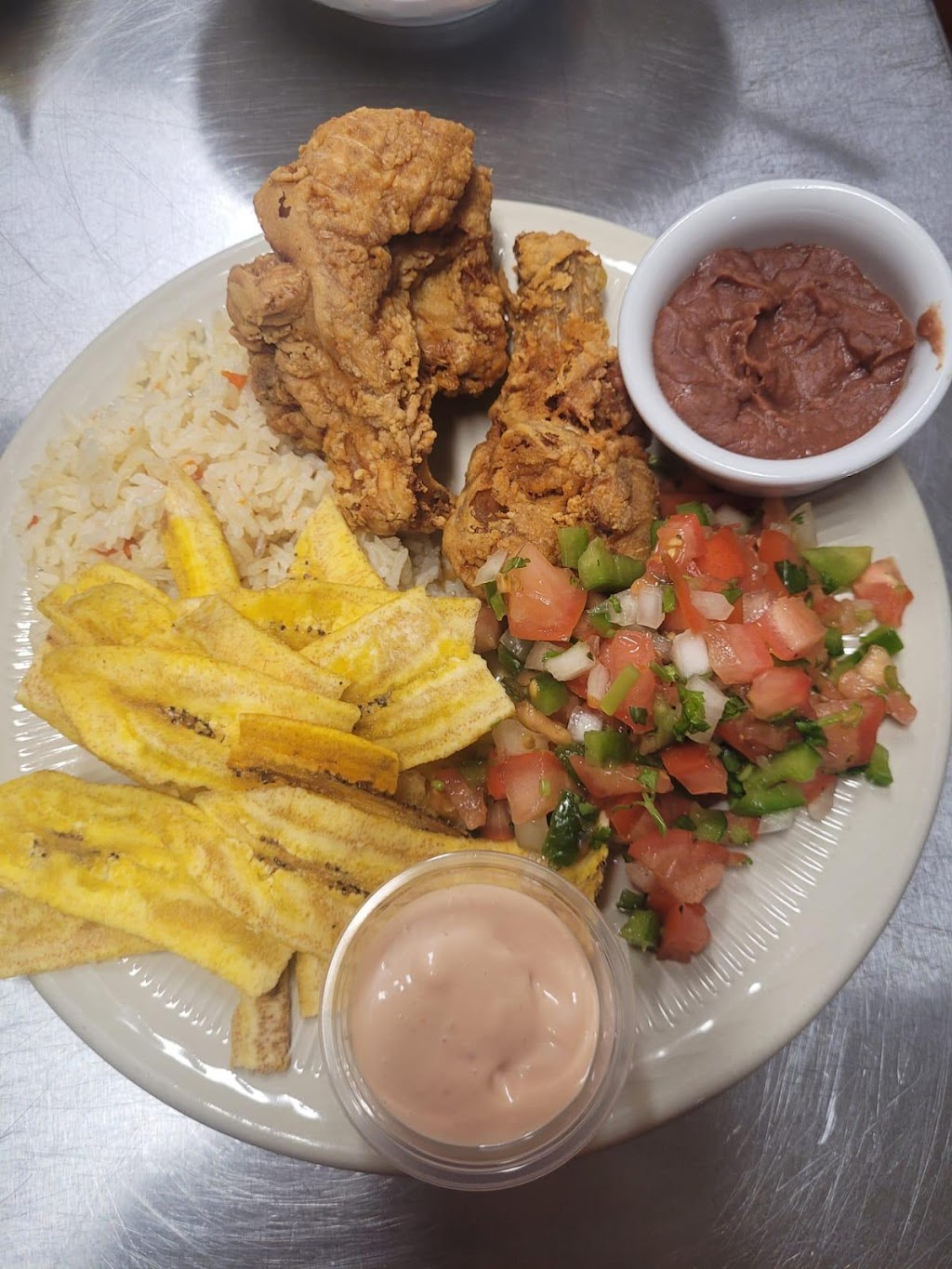 Reinas Restaurant | 1025 13th St, Richmond, CA 94801 | Phone: (510) 692-7281