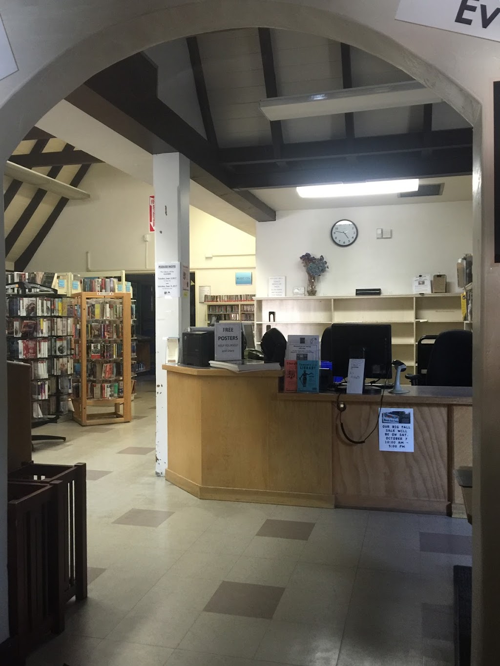 Oakland Public Library: Montclair Branch | 1687 Mountain Blvd, Oakland, CA 94611 | Phone: (510) 482-7810